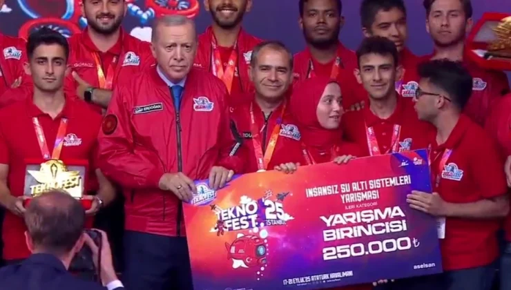 Teknofest 2025’te gençlere övgü: Sizler ülkemizin aydınlık geleceğisiniz!