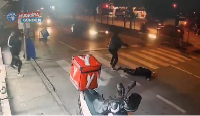 Demirhane yaya geçidinde kaza! Yerde yatan adama sürücüler aldırmadı!