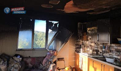 Göynüklü’de ev yangını: 2 kişi dumandan etkilendi