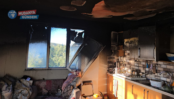 Göynüklü’de ev yangını: 2 kişi dumandan etkilendi