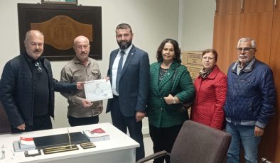 İYİ Parti Mudanya mazbatasını aldı