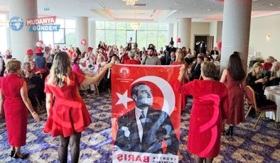 TYSD Mudanya’dan Cumhuriyet Balosu