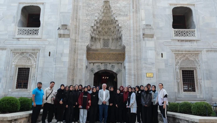 Yıldırımlı gençlerden tarihi yolculuk