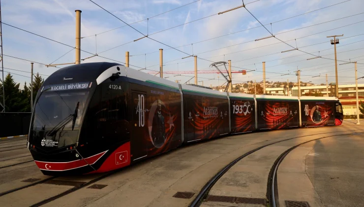 Kocaeli’de otobüs ve tramvaylarda Ata’ya saygı