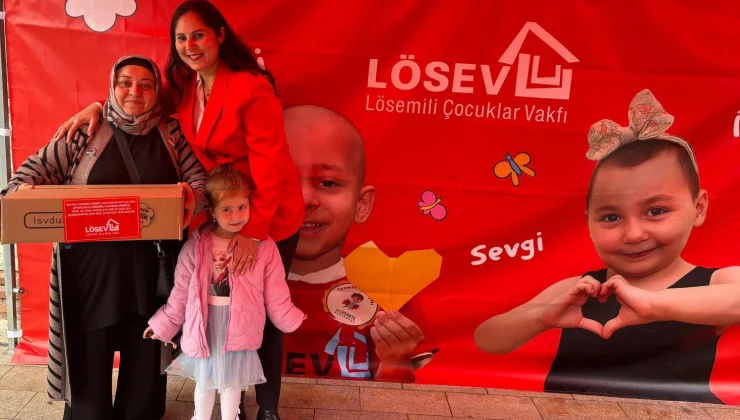LÖSEV Bursa’da mutlu et paketleri dağıtıldı