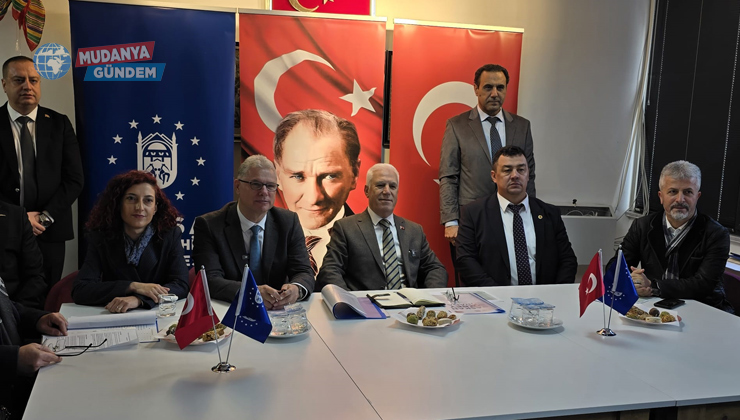 Başkan Bozbey Mudanya’da muhtarları dinledi