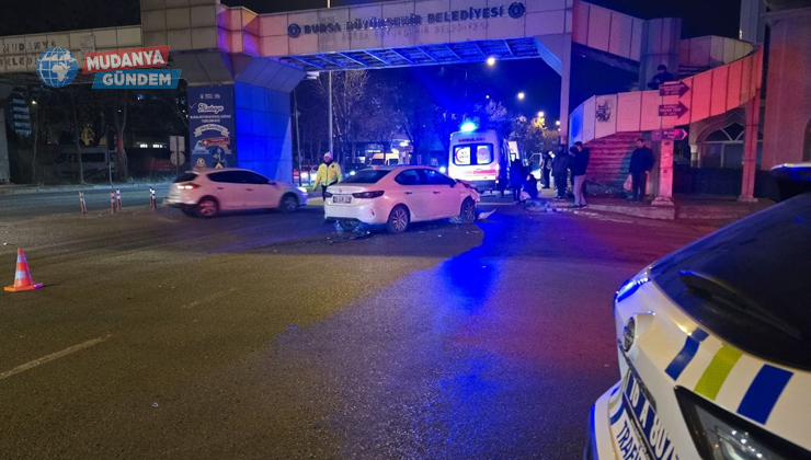 Mudanya’da malum noktada yine kaza! 1 yaralı, 2 araç hasarlı!