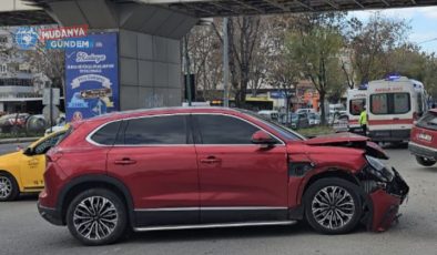 Mudanya’da üstgeçit kavşağında korkutan kaza: 3 yaralı