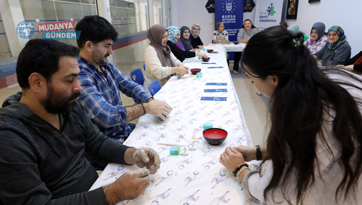 Bursa’da seramik atölyesinde engel tanımıyorlar