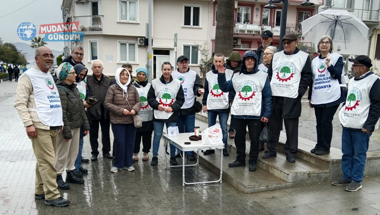 Mudanya’da emekliler ‘seyyanen zam’ için temsili sandık kurdu!