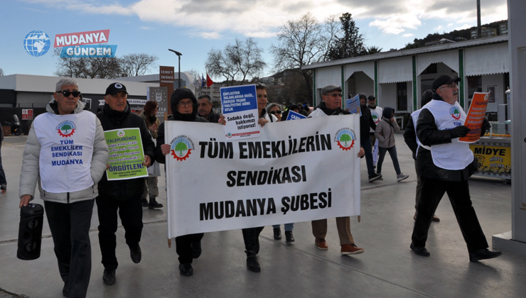 Emekliler, maaşlarına yapılan zammı protesto için 8 gün sahadaydı