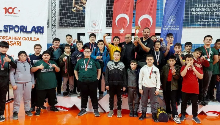 Konya Karataylı güreşçiler Türkiye ikincisi oldu