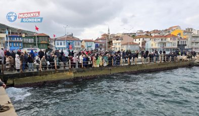 Tirilye’de denizden haç çıkarma töreni düzenlendi