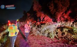 Mudanya-Altıntaş sahil yolunda heyelan! Yol ulaşıma kapandı