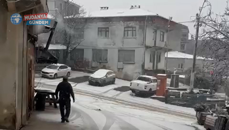 Mudanya İpekyayla’da kar sürprizi