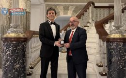 Nobel Barış Ödülü adayı ve barış aktivisti Akif Manaf’a ‘Egeyön Barış Ödülü’