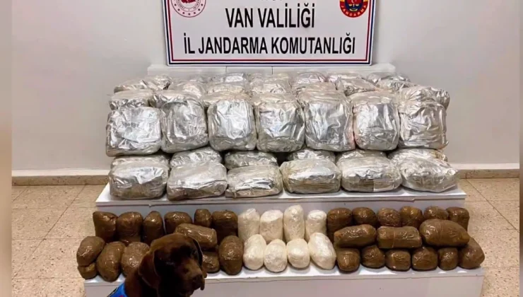 Van ve Hakkari’de 406 kilogram uyuşturucu ele geçirildi