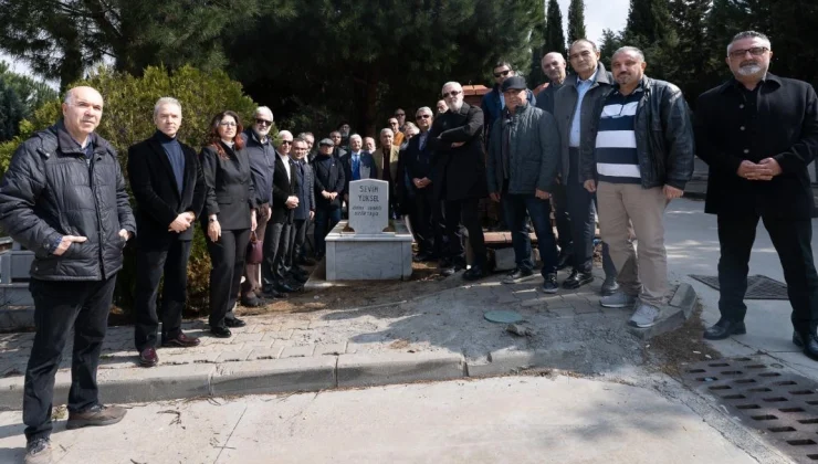 İzmirli usta gazeteci mezarı başında anıldı