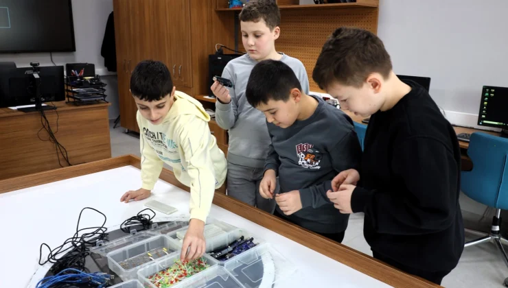 Kocaeli’nin geleceği Bilgievleri’nde şekilleniyor