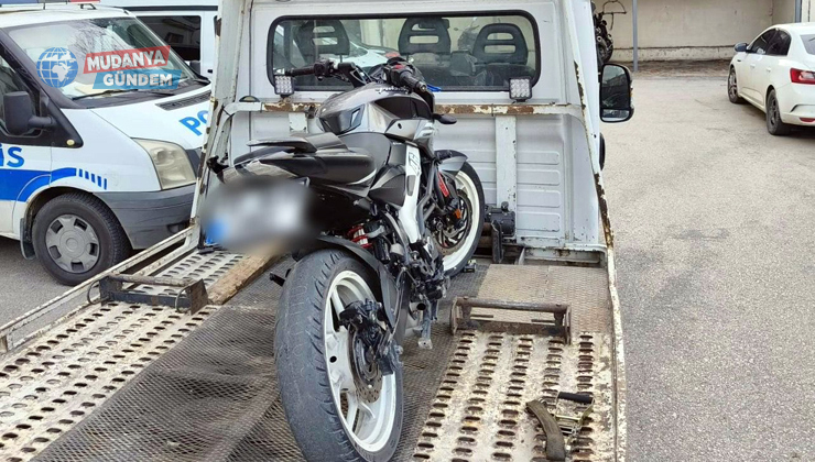 Mudanya’da polis denetiminden kaçan motosiklet sürücüsüne 245 bin TL ceza