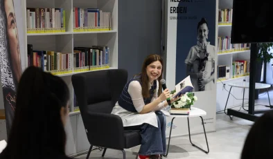 Nilüfer’de Nezaket Erden, ‘Sennur Sezer’ şiirleri okudu