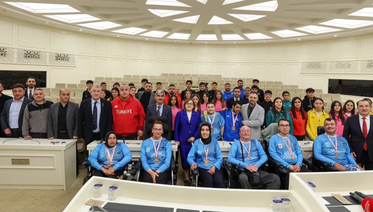 Gaziantep’te başarılı sporculardan Başkan Şahin’e ziyaret