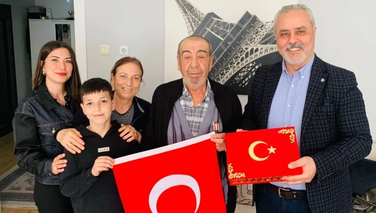 Kocaeli İzmit Belediyesi, gazilere vefa ziyaretlerini sürdürüyor
