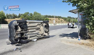 Bursa-Mudanya kara yolunda otomobil takla attı: Sürücü yaralandı