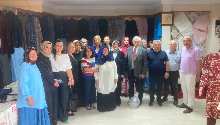 İZMEK’in yıl sonu sergilerine büyük ilgi