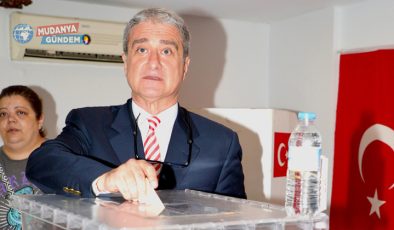 Mudanya Kent Konseyi’nde Ozan Kozan yeniden başkan seçildi