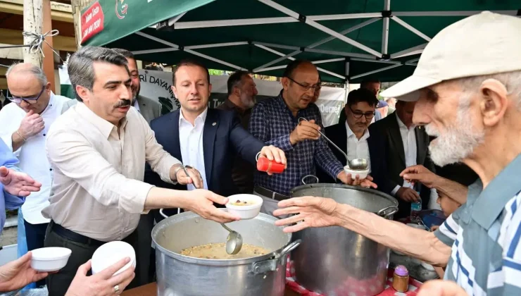 Yıldırım’da Dr. Sadık Ahmet ve Şehit Mustafa Canbaz anısına aşure ikramı