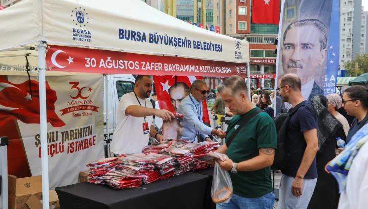 Bursa’da Zafer coşkusu ay yıldız ile taçlandı