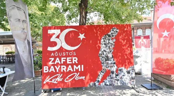Bursalılardan özel güne anlamlı iz