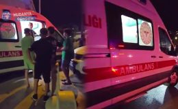 Denize atlarken başını kayaya çarptı!