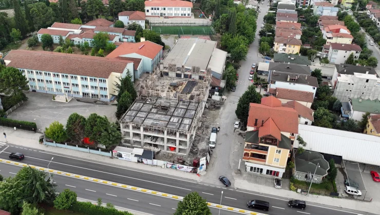 Sapanca Meydanı ve spor salonu projeleri hızla ilerliyor