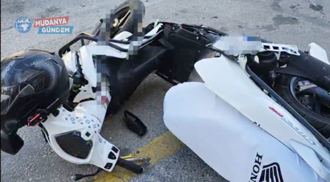 Mudanya’da otomobil ile motosiklet çarpıştı