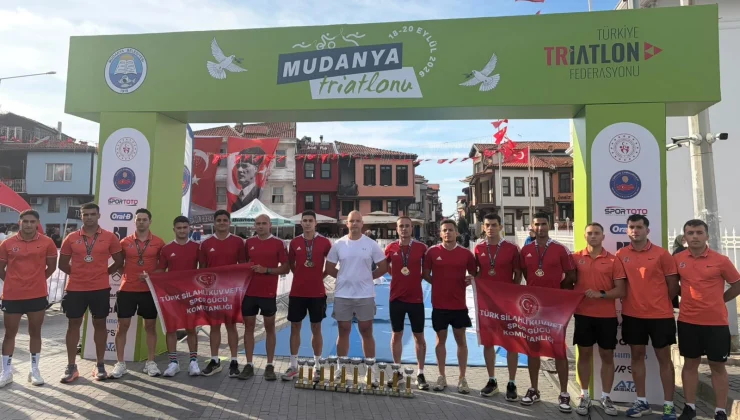 TSK Spor Gücü Triatlon Takımı sezonu şampiyon tamamladı