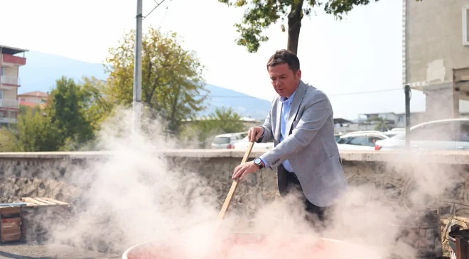 Osmangazi’de imece salça bereketi! 180 aileye kışlık destek
