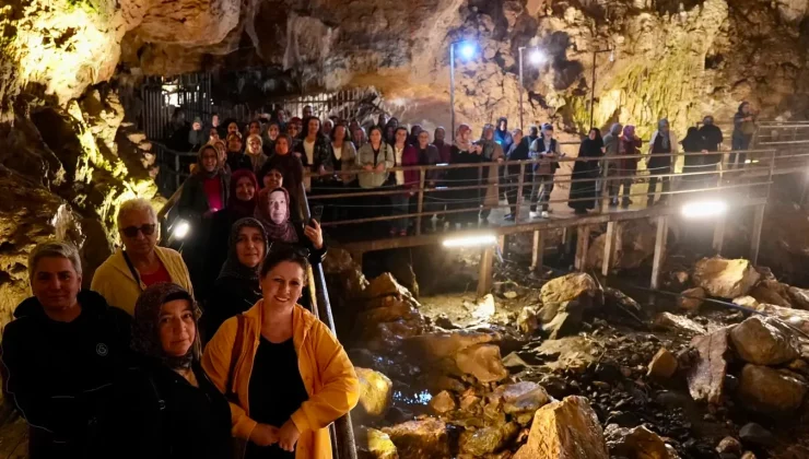 Düzce’de 14 mahalleden 300 kadın Sarıkaya Mağarası’nı gezdi