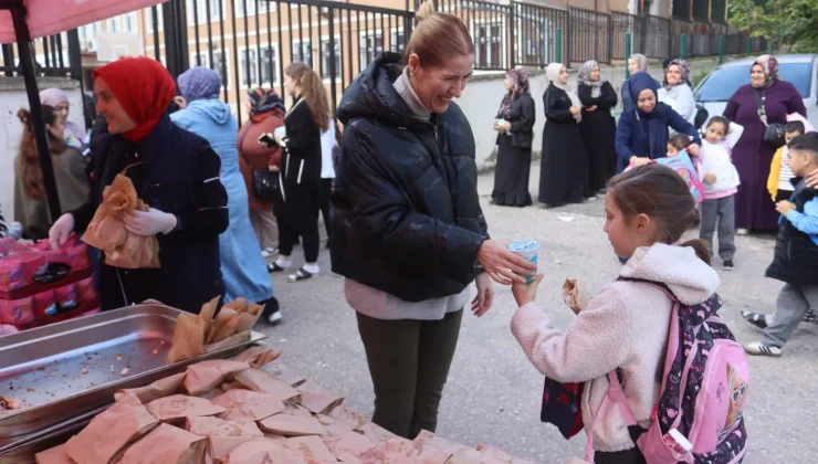 Kocaeli İzmit Belediyesi, Beslenme Saati Projesi devam ediyor