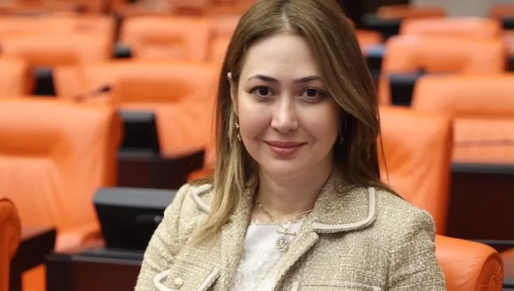 MHP’li Zuhal Karakoç trafik kazasında yaralandı! Ankara’da ameliyat edildi