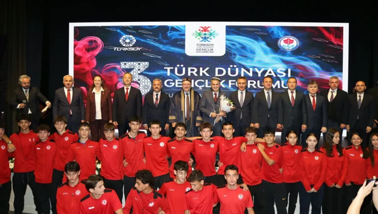 Türk Dünyası’nın gençleri Trabzon’da buluştu